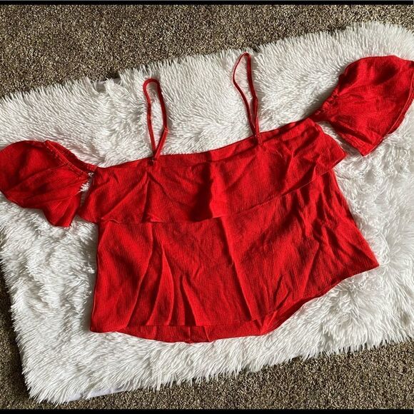 Lumiere Red Crop Top New without Tags Size Small - Picture 4 of 5